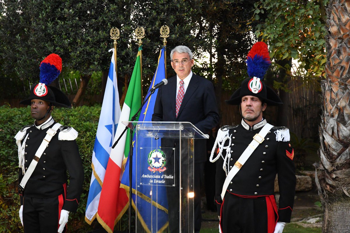 Amb. Benedetti on the Anniversary of the Italian Republic: «A meaningful evening, full of emotions and memories, but also of hope. After the turmoil of the pandemics, we begin once more to plan new initiatives, driven by optimism.»
Read the speech ➡️ ambtelaviv.esteri.it/ambasciata_tel…