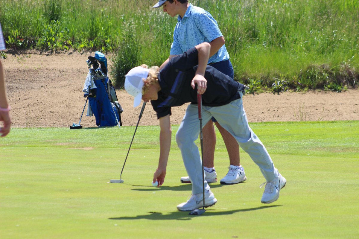 A Movie: Written by Omaha’s Chase Williamson 👏

#BentTreePremier | <a href="/5pointsbank/">Five Points Bank</a>