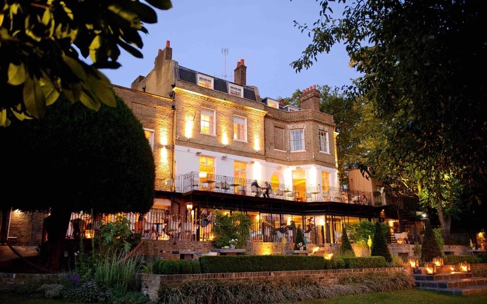 CityAM's tweet photo. Richmond and Hampton are perfect for a London 'micro-break'
Welcome to the era of the micro-break, where you don’t have to leave London to enjoy a rejuvenating holiday.
@steve_dinneen shows the way --> https://t.co/dMWMjUwnMl #Microbreak #Getaway #Break #Weekendbreak #holiday https://t.co/wxyHppPFwT