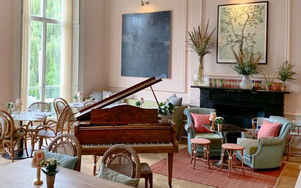 CityAM's tweet photo. Richmond and Hampton are perfect for a London 'micro-break'
Welcome to the era of the micro-break, where you don’t have to leave London to enjoy a rejuvenating holiday.
@steve_dinneen shows the way --> https://t.co/dMWMjUwnMl #Microbreak #Getaway #Break #Weekendbreak #holiday https://t.co/wxyHppPFwT