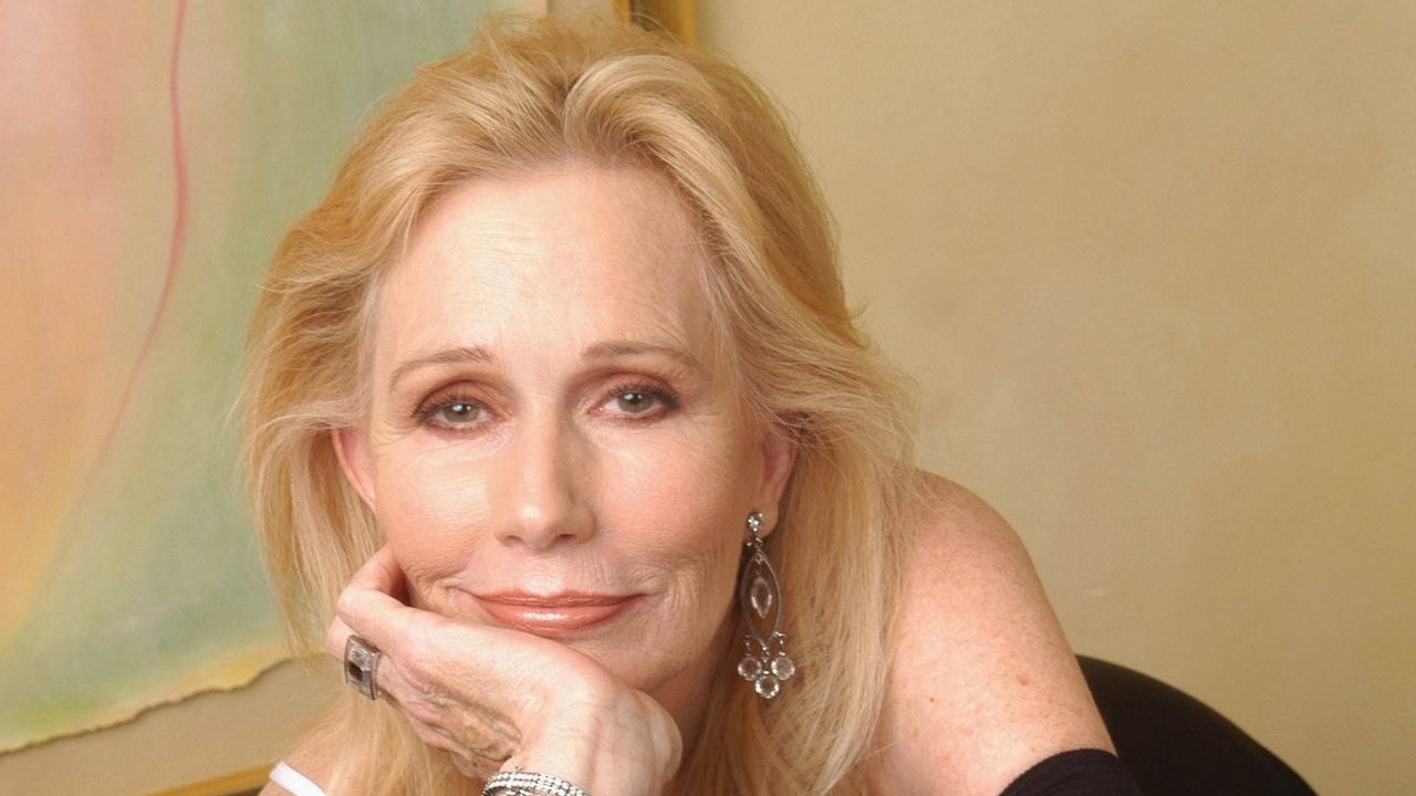 Happy Birthday Sally Kellerman (June 2, 1937) 