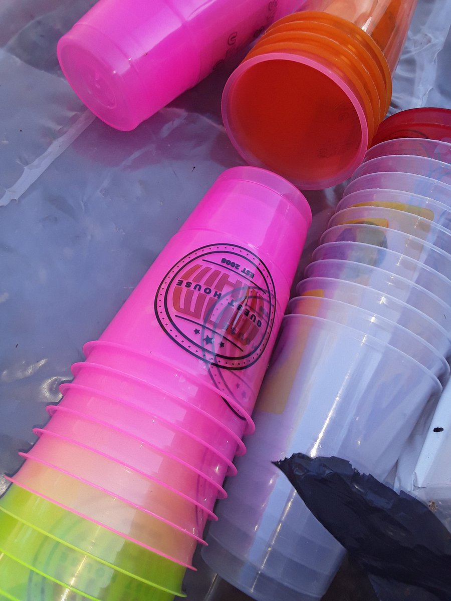 Stu_Morwe's tweet photo. ✊🏾BRANDED CUPS 
25 cups - R150
50 cups - R300
100 cups - R600

ORDERS BELOW 25 CUPS 

Minimum of order  : 5 cups 
Each cup : R7

Example ( R7 x 8 cups ... )

📳 - 060 362 8180 https://t.co/J1nKcojsEu