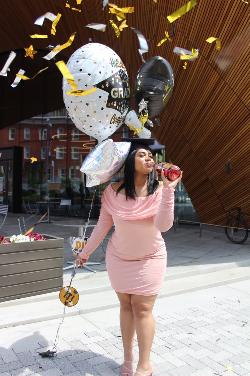yourgirl_larice's tweet photo. a degreed mami! https://t.co/nFXd7xYuiD