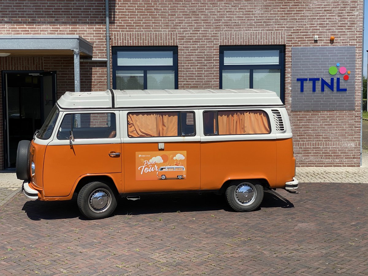 ttnlio's tweet image. #PureOnTour vandaag @PureStorageNL op bezoek bij @TTNL_nl 🚌🍊 #Partner #Elite