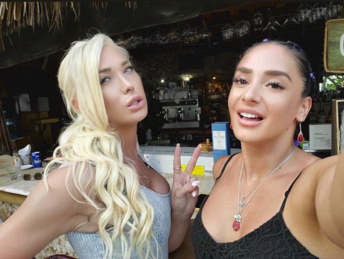 Mexican adventures with @SheenaRyder1 https://t.co/5pLVOgeKqF