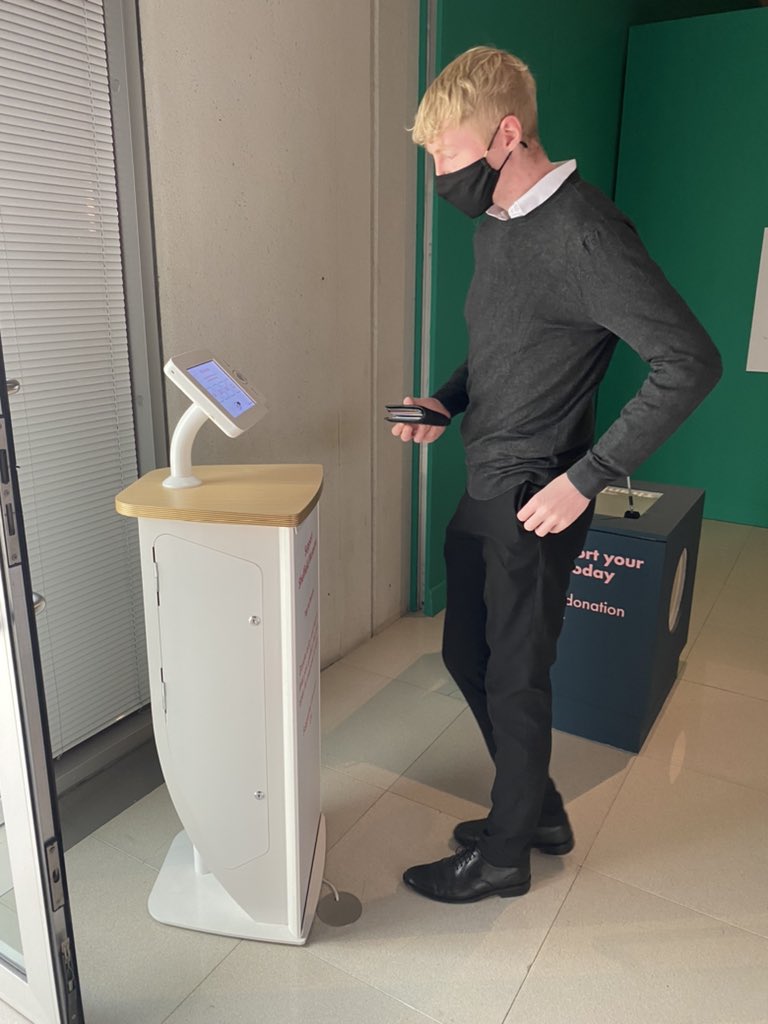 LordHenman's tweet photo. A lovely visit to @SheffMuseums Gallery the other day. A big thank you for welcoming me! 📸🖼

Featuring the Donation Station by GWD @gwdevices 

#contactless #donate #donation #GWD #giving https://t.co/RlRjbb7aFz