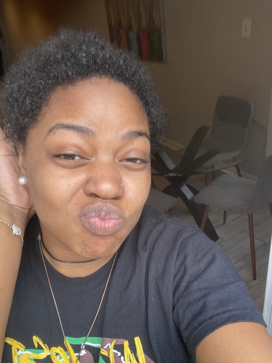 withlovebreniah's tweet photo. hiiii ☺️💕 my name is Breniah but i prefer niah. i am a light worker and all i want to do is help people. i read tarot, (learning oracle), and birth charts as well. (my fav)
i would like to begin transforming my social media accounts, so starting now i will be doing- https://t.co/jAQCfdRIlP