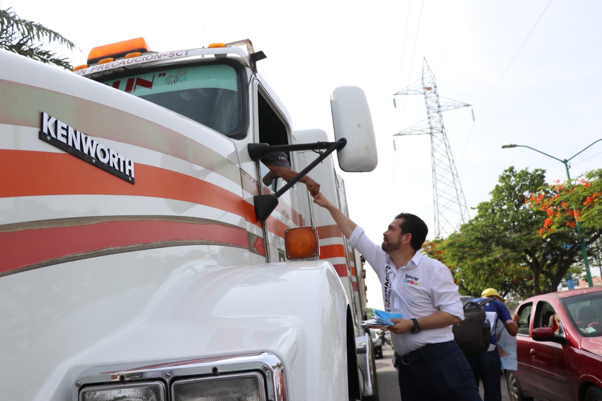 No más familias apartadas por la falta de oportunidades de trabajo. 
A tí tuxtleco que te has ido fuera para mantener a tu familia pero siempre regresas, te digo, que estamos a pocos días del cambio.
#Vota06deJunio
#EstoTieneQueCambiar 
#CP