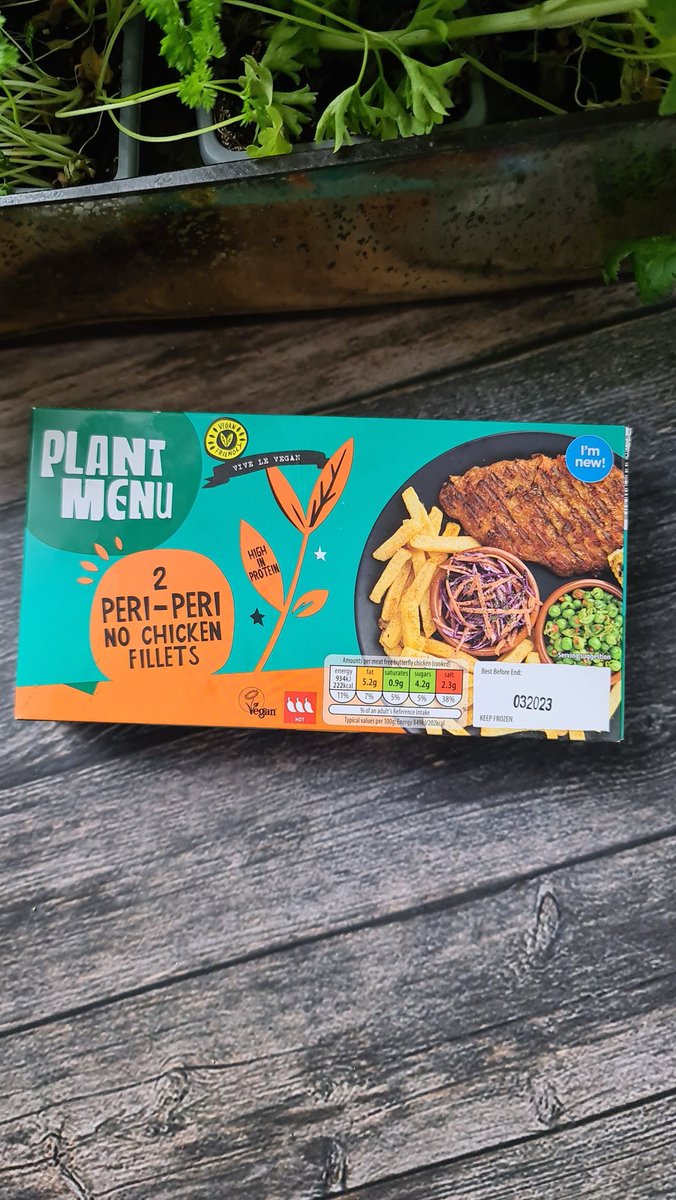 Aaronvegan's tweet image. No Chicken Fillet with Pureed Red Lentils &amp;amp; Sun Dried Tomato.

I've gone a bit posh with this dinner 😆.

I'm brewing my first ever kombucha drink Using @fair_ment kit. Gotta wait 7 days until its ready.

#kombuchakit #vegantwitter #fermentedtea