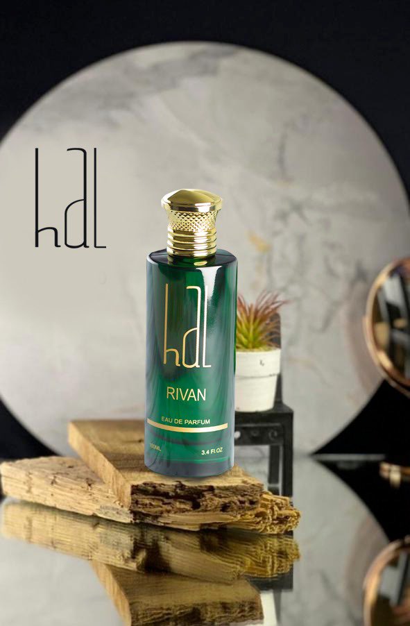 Hal_sa3's tweet photo. العطر كالموسيقى ينقلنا إلى أزمنة أخرى العطر بطاقة سفر إلى الذكرى او رحيل القلب غلى الحلم للعطر صوت يهمس اذكريني
#عطر #عطر_هال https://t.co/zgZoKxfpV8