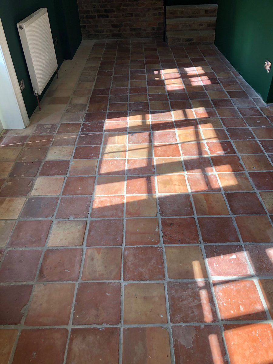 rhino_rocks_'s tweet photo. Terracotta tiled floor cleaning today in Boroughbridge near Harrogate.
Plaster and paint slashes removed from restoration and redecorating work deepcleaned, fully power dried and finished with a colour enhancing Satin Iron Wax.
#Boroughbridge #Harrogate #terracottacleaning https://t.co/kqvwVXyBDY