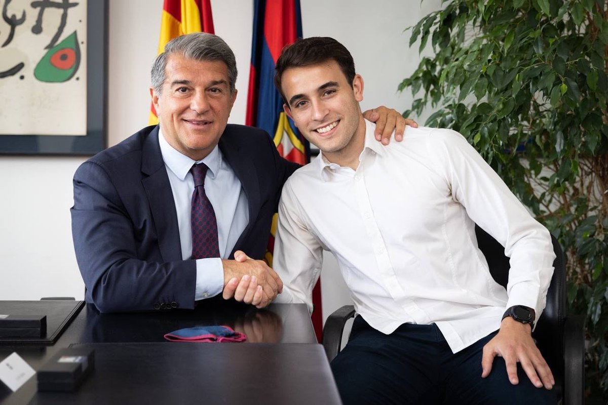 fcbazfan2010's tweet photo. Joan Laporta (Twitter): "Barça üçün tarixi bir gün. Klubu sevən çox istedadlı La Masia tələbəsi Eric Garcia, evinə xoş gəldin! #EricCuler".
#FCBAZFAN https://t.co/50izPdazpp