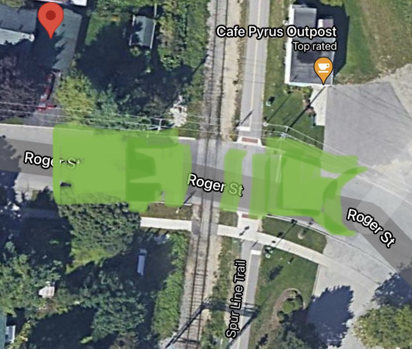 Meeerkat2's tweet photo. While I was counting people on bikes today for for #PedalPoll2021 , I decided it would be amazing if Roger St was made into a pedestrian plaza for the areas shown on either side of @SpurLineKW (bikes permitted, no driver through-traffic). I think it would be a winner! https://t.co/3gBrk5oWcb