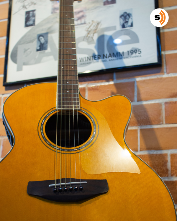 Serenatanet's tweet photo. No formato médio jumbo, o CPX oferece acabamento, design, madeiras, pré-amplificadores e tocabilidade de ponta! 
⠀
📦 De BH para todo Brasil !

#serenata #serenatanet #yamahaguitars #yamahacpx #yamahamusicalbr #violaoyamaha #cpx600 https://t.co/xRpPAbtHal