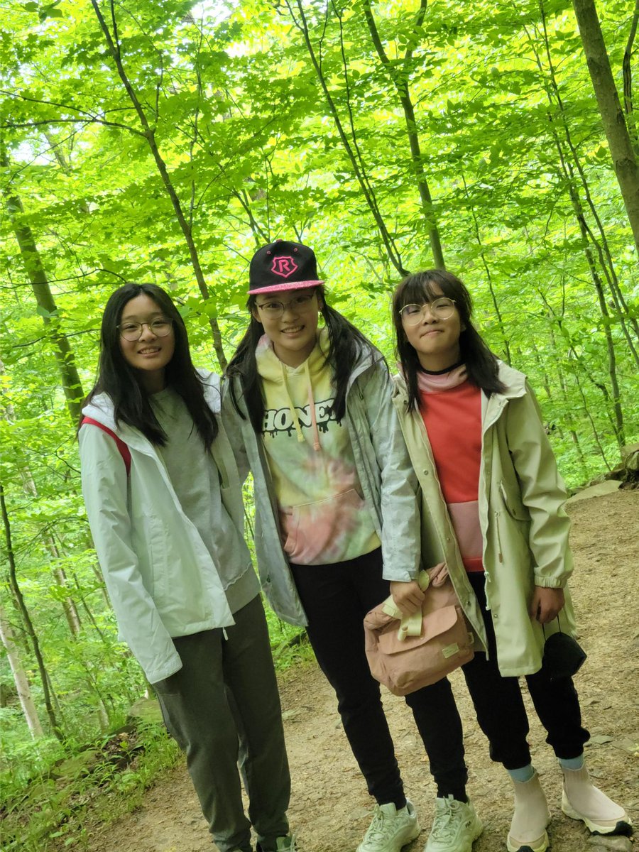LogOff_LaceUp's tweet photo. Congrats to Yuxin Chloe Lan & Madison Lan @BakerMiddle and Hailey Lan on finishing their #logoffandlaceup! @MorseElementary @stephzendler @MrCouretasPE https://t.co/XBuzHnuv3t