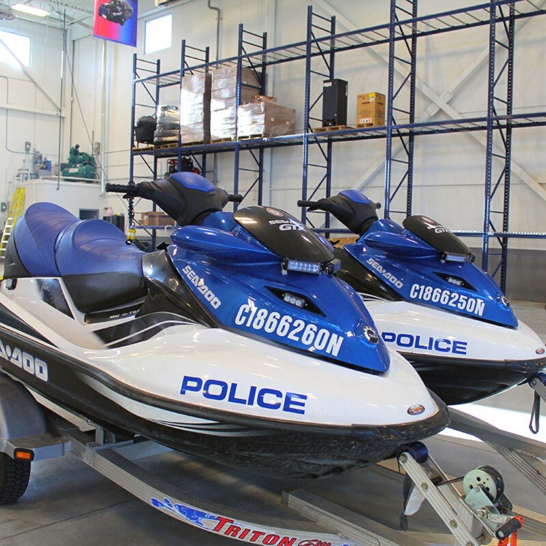 dartafleets's tweet photo. It’s important to choose the right custom vehicle outfitter. Darta shares three crucial considerations that one should take into account when looking for fleet outfitters. 🚓🚒🚑

Learn more: https://t.co/npa5twPpnc 🔗

#fleetoutfitters #emergencyvehicle #policefleet https://t.co/ezCFLHgDOx