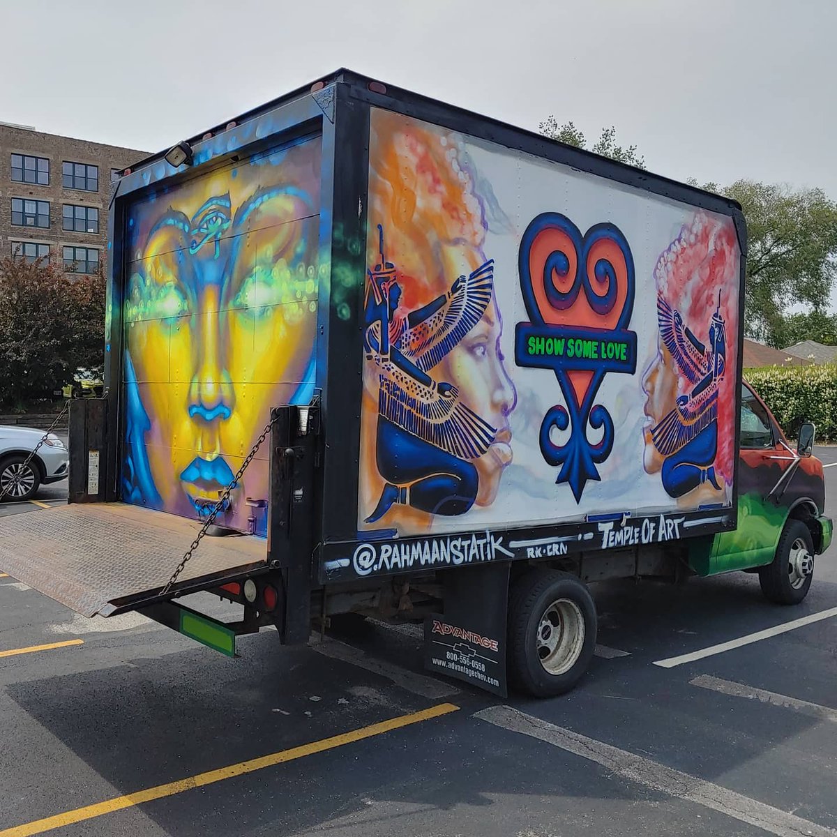 RahmaanStatik's tweet photo. Rahmaan Statik. Temple of Art. Spray paint on Box Truck . Mobile mural. Commissioned and collaborated with @medinatheartist #blackart365 #blackart #blackartist @kobrapaint #redblackandgreen #juneteenth #chicagopublicartgroup #chicagostreetart #chicagoartist #aerosolart https://t.co/O2AhEziOQh