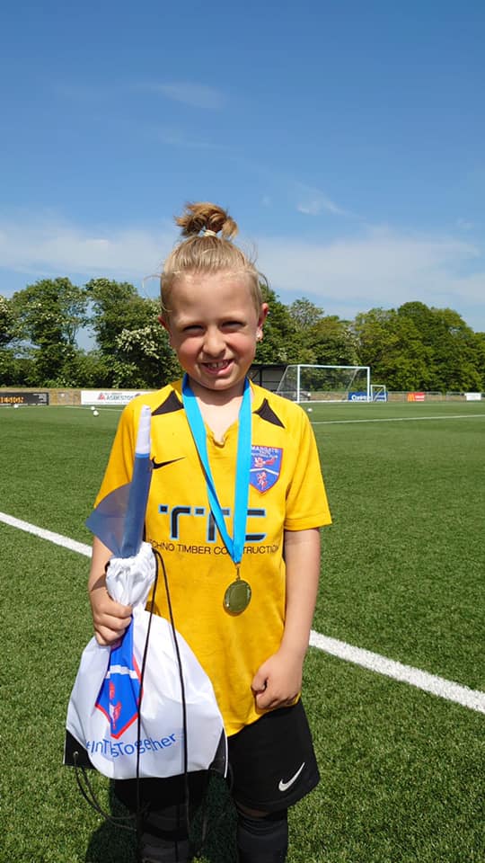 Margate_YouthFC's tweet image. Day 2 - Half Term Soccer School at @margate_fc 

The🌞was shining, fun was had by all... lots of water drank.

Last day tomorrow is always the best day!

#BestInField #TimeForHeros

Selection of some of today&apos;s photos⬇️⬇️⬇️
