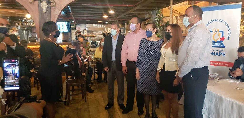 MirnaGonzlez1's tweet photo. El @Conape_Panama realizó el acto de toma de posesión y juramentación de su nueva Junta Directiva y Tribunal de Honor para el periodo 2021-2023. https://t.co/rX3bryDmYc