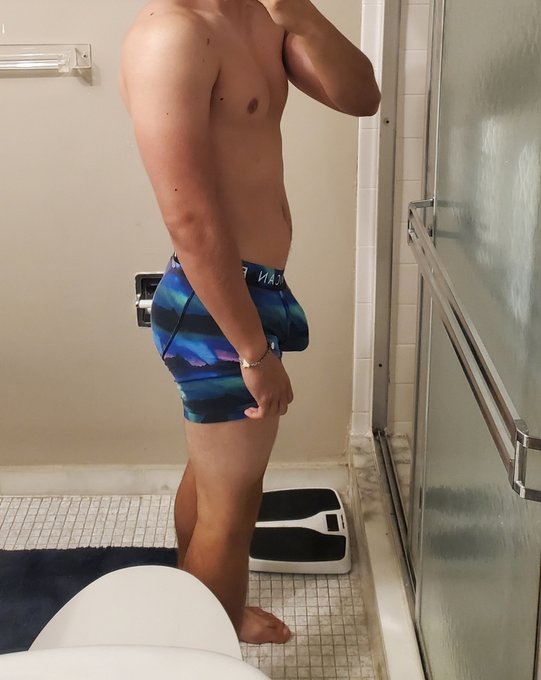 You know the only way to get my attention is with your wallet ?

[ cashmaster findom master bdsm humanatm