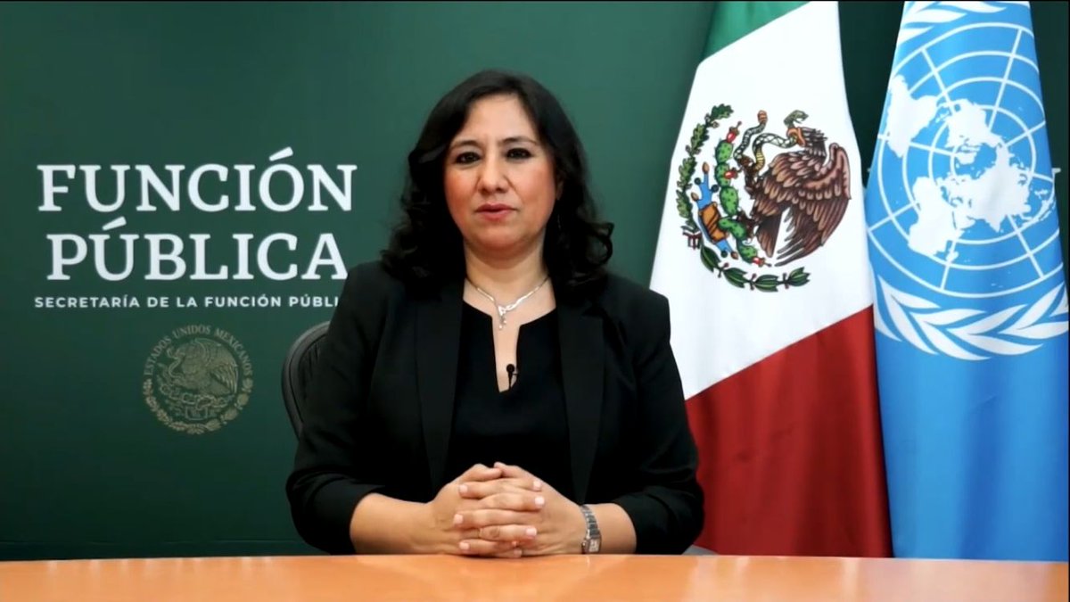 La corrupción es un fenómeno político, que se alimenta del abuso de poder, de la impunidad y de la falta de voz ciudadana en los asuntos públicos, afirmó la titular de la .@SFP_mx, Eréndira Sandoval.