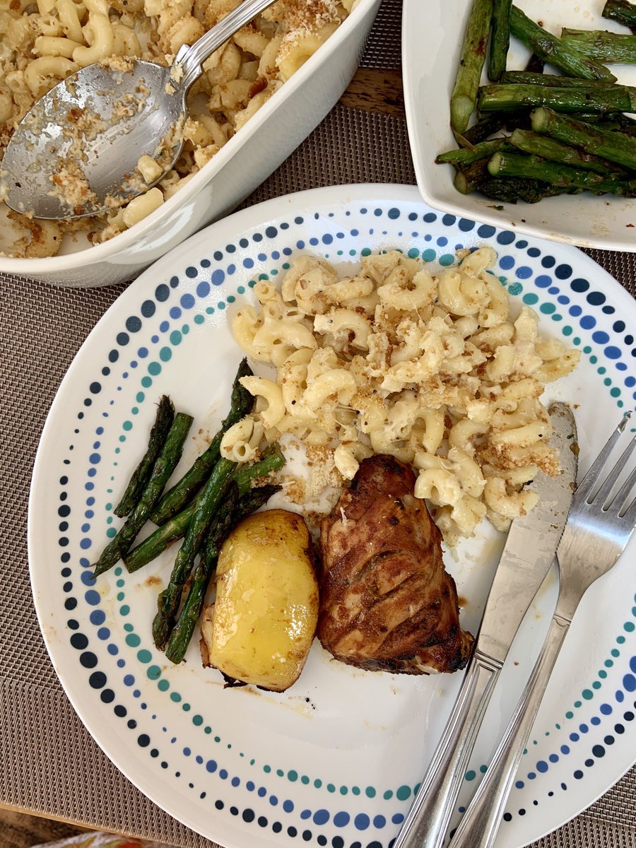 Dinner; courtesy of my youngest daughter/ sous-chef. Mac &amp; cheese, butter charred asparagus &amp; grilled chicken.

It appears we are a family of foodies. #familymealtime #balancedmeal #familycooking #homecookedmeals #goodfood