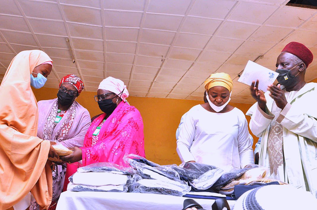 GovKaduna's tweet photo. KADUNA UPDATE: Deputy Governor @DrHadiza has flagged off the distribution of 120,000 pairs of free school uniforms for students in public secondary schools. This supports KDSG policy to deliver 12 years of free and compulsory education, till completion of SS3, for all children https://t.co/A8Yr0EyQ8J