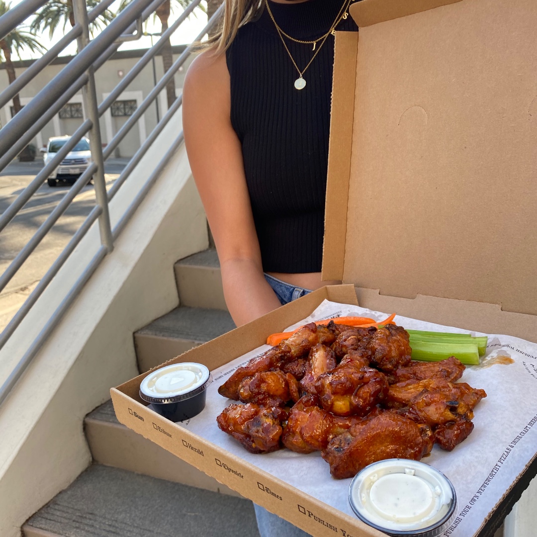 Pizza or wings? 🍕🍗 

#ThePizzaPress #CraftYourPizza #PizzaTime #Pizzagram #WingsWednesday #Pizza #PizzaandWings #GetBoth