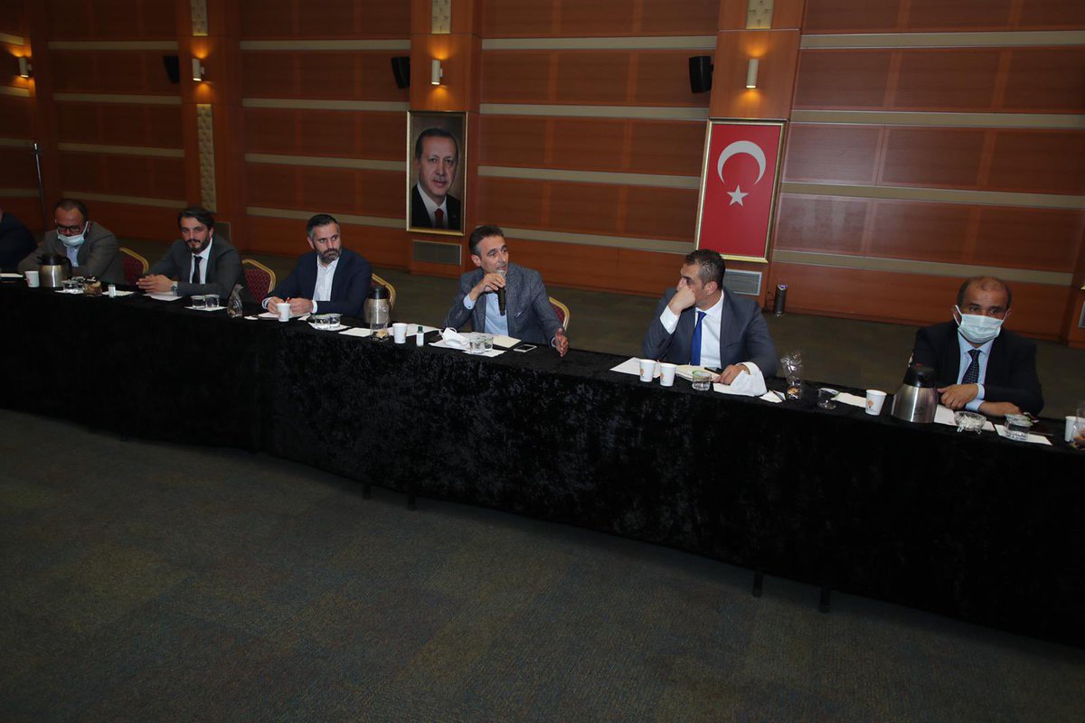 İl Yerel Yönetimler Başkanımız Sn.  <a href="/MEjderBatur/">Dr.M.Ejder BATUR</a> riyasetinde İlçe Yerel Yönetimler Başkanları Toplantımızı gerçekleştirdik.