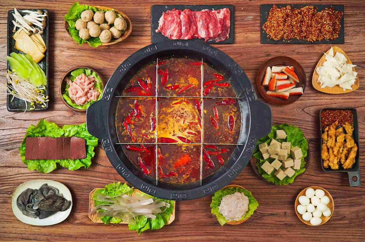 HotpotAmbassdr's tweet photo. Mix hotpot with retail, and there's a recipe for success. China's 'Hotpot Supermarkets' are the perfect solution for an easy hotpot grocery shopping experience, offering everything you might need for your home hotpot night -and more- in one store. Read: https://t.co/Sq6QaNs4UT https://t.co/Eddu8mTJZF