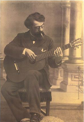 LAGQ's tweet image. Yesterday, we had the great honor and pleasure of playing and recording on three Torres guitars owned by Francisco Tárrega. Thanks to @guitarsalon for making it happen. Look out for the video recordings soon!