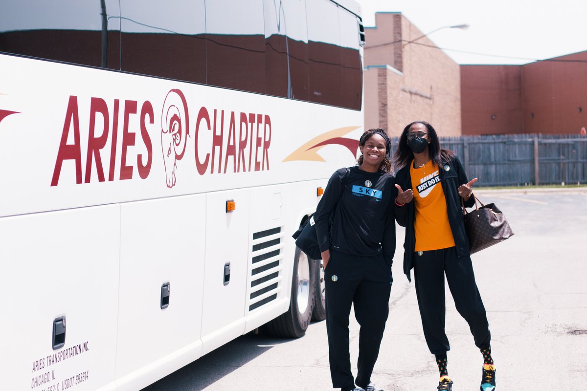 chicagosky's tweet image. Headed to the dry heat. 🌵

@Aries_Charter | #skytown