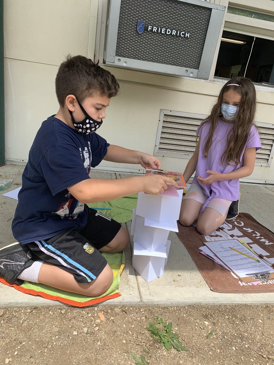 kanner_jamie's tweet photo. STEAM Day 2021– Can you breakout for summer?! @WantaghSchools @schooldaddy21 https://t.co/nP9rXUwrGF