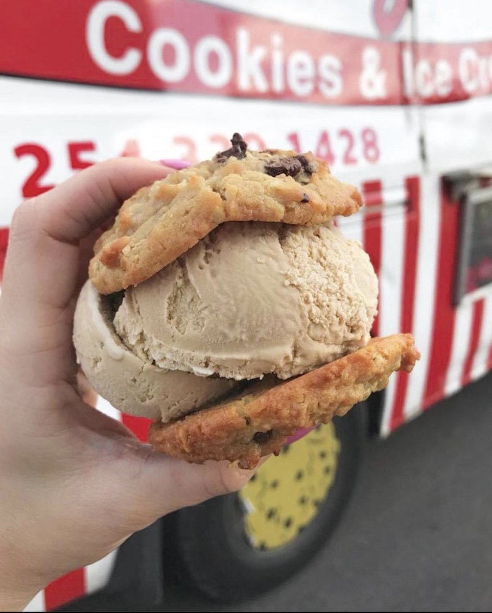 Pokey_O's tweet photo. Summer is here, which means aan ice cream a day keeps the heat exhaustion away! 🥵

📸: @pokeyoswaco
#dallasfood #dallasdesserts #texassweets #pokeyos #pokeyosdallas #Icecream #icecreamsandwich #dfweats #dessertgram #EEEEEATS #forkyeah https://t.co/shMk6ZoHWL