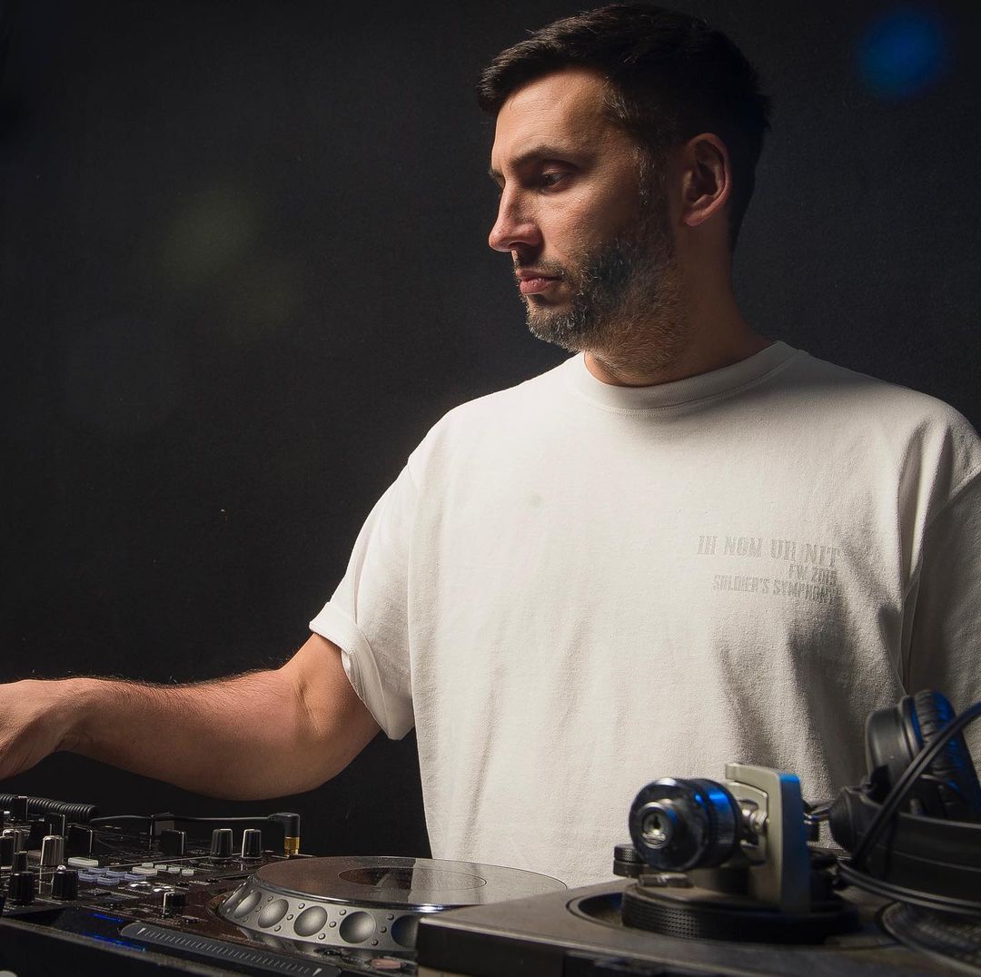 inrotationmusic's tweet image. Couldn’t be happier to welcome such a talented roster of artists to the #INROTATION family. 🔄

Meet the crew on ROTATE Vol. 6 → insom.co/RotateVol6