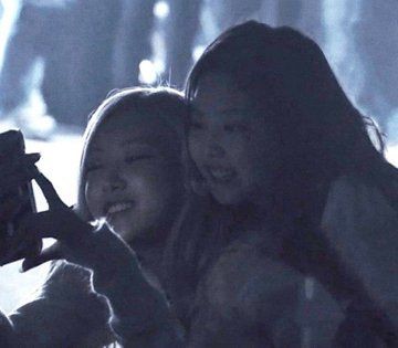 𝐙𝐞𝐫𝐥𝐲𝐧 𝐕𝐚𝐧𝐲𝐚 𝐑🥀 tweet media