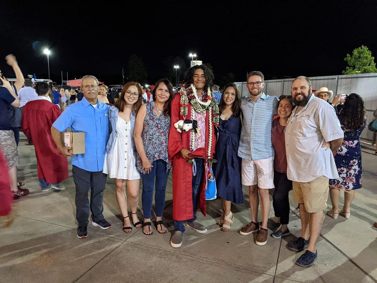JORDANFRANK98's tweet photo. Onto the next 🎓
@HumbleISD_AHS 
@HumbleISD 
#Classof2021 
#getleid https://t.co/1yQANmPSpc