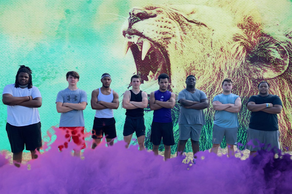 CoachKepple's tweet photo. The best way to prove your devotion to your team and your commitment to excellence  is to be at every strength &amp; conditioning session. May 100% attendance! @JacobKarras @reggieisupnext @CDMorrisIII @ziemba_tyler @jermanebecket78 @TallwoodFball @TWoodFBBoosters @TallwoodHS_Ath https://t.co/eYXyxzbayN
