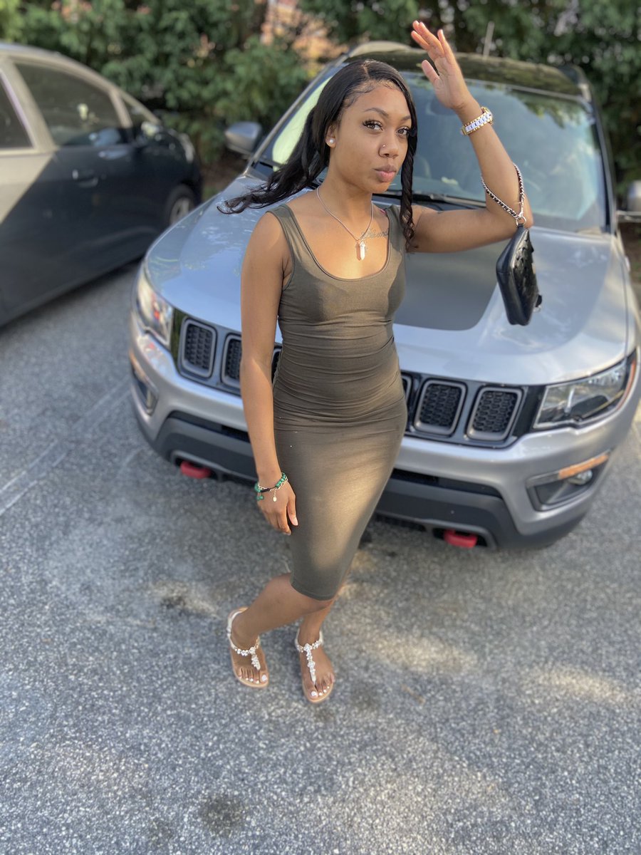 weirdassmiyaaa's tweet photo. heard y’all was looking for me 💋 https://t.co/1ugq5hobb0