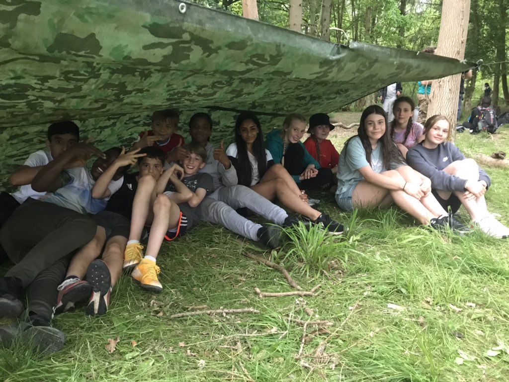 CSFOutdoorEd's tweet photo. Students learning how to build shelters and tie knots. @KHVIIIOutdoorEd @KHVIIISchool https://t.co/rXElrKXbv2