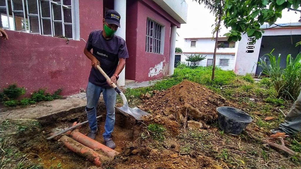 miguel10burgos's tweet photo. Hoy les muestro como vamos  avanzando en la construcción del pediátrico, gracias al apoyo del gobernador @lacava10oficial y del presidente @nicolasmaduro. https://t.co/ABJfWXtCoj