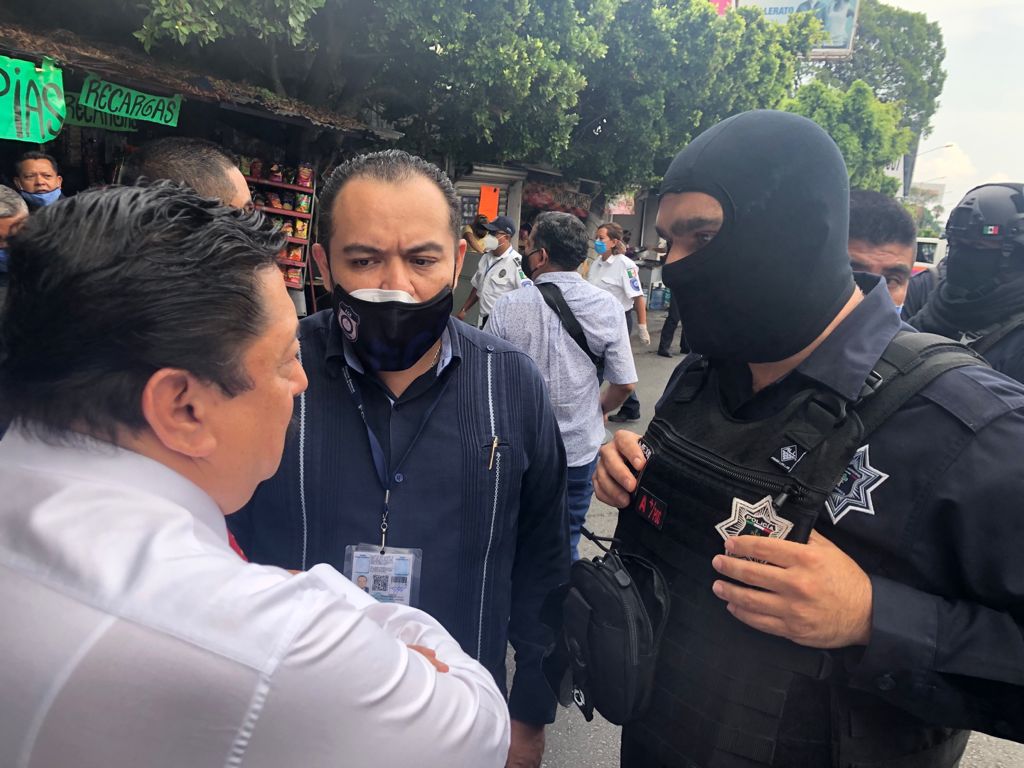 Fiscalia_Mor's tweet photo. #ComunicadodePrensa
En conferencia de prensa realizada de manera virtual, el Fiscal General del Estado de Morelos y el secretario de Seguridad Pública del Municipio de #Cuernavaca, informaron sobre los hechos ocurridos sobre avenida Emiliano Zapata.

https://t.co/cjy6z3gE7X https://t.co/2jdEb8wjGI