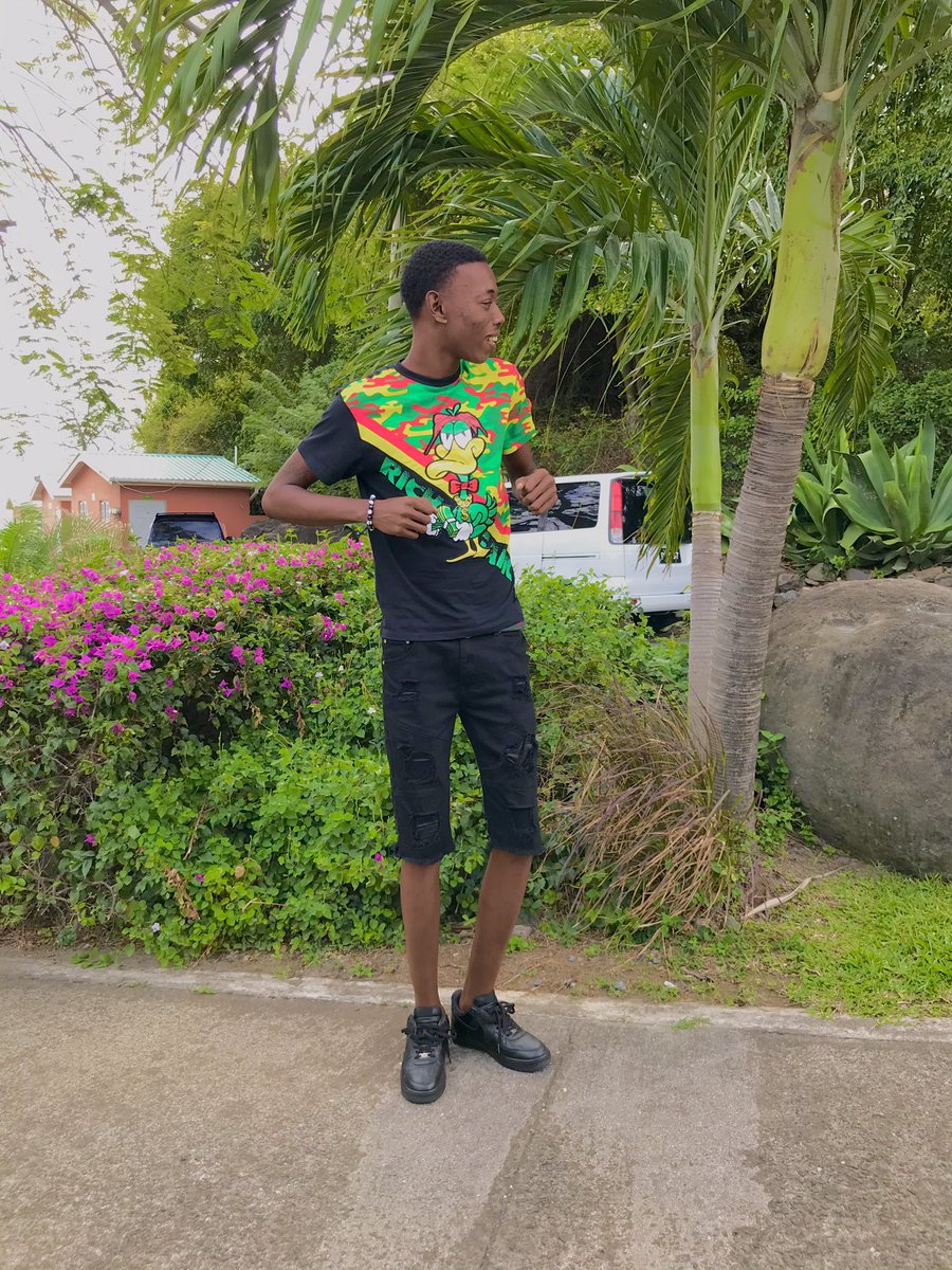 jahdaaviimusic's tweet photo. Life is a journey but be sure to walk the right road. #diboss #artist #YouTube #badcamp https://t.co/rOPBlm1e4L