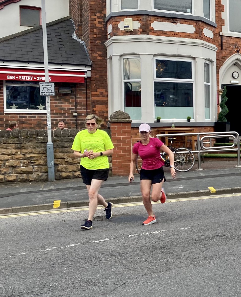 And they’re off... #justDOingit 

#MidweekMotivation #WednesdayWorkout #bestrunningclubever #morethanjustarunningclub #running #walking #exercisemotivation #teamworkmakesthedreamwork <a href="/MarkTheBootroom/">Mark James</a>