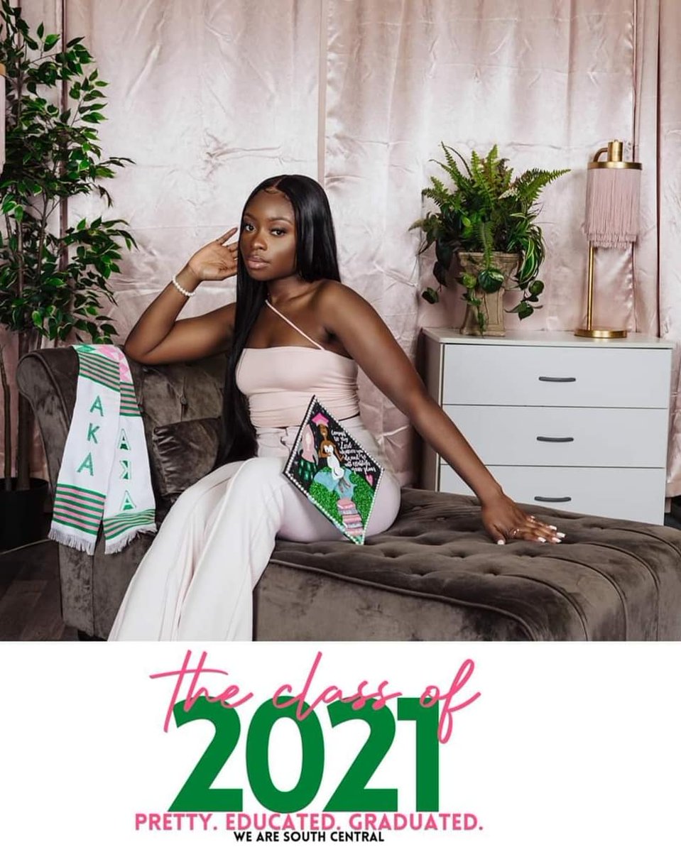 SouthCentralAKA's tweet photo. The Class of 2021 proves that being excellent is the way to be.  Congratulations to the Class of 2021 coming to a graduate chapter near you!   Delta Xi Chapter grads from the campus of  The University of Texas at Austin
#AKA1908 #WeAreSouthCentral #SCGrad2021 #DeltaXi #UTA https://t.co/MZzciCDvb1