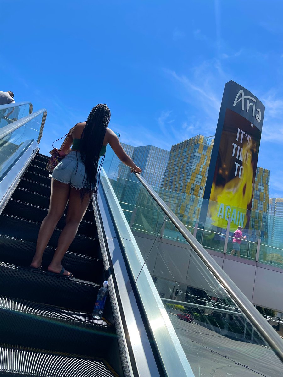 _DomDior's tweet photo. 901 🛫 702 
#LasVegas #Explore #wheretonext https://t.co/b8MiuARLsR