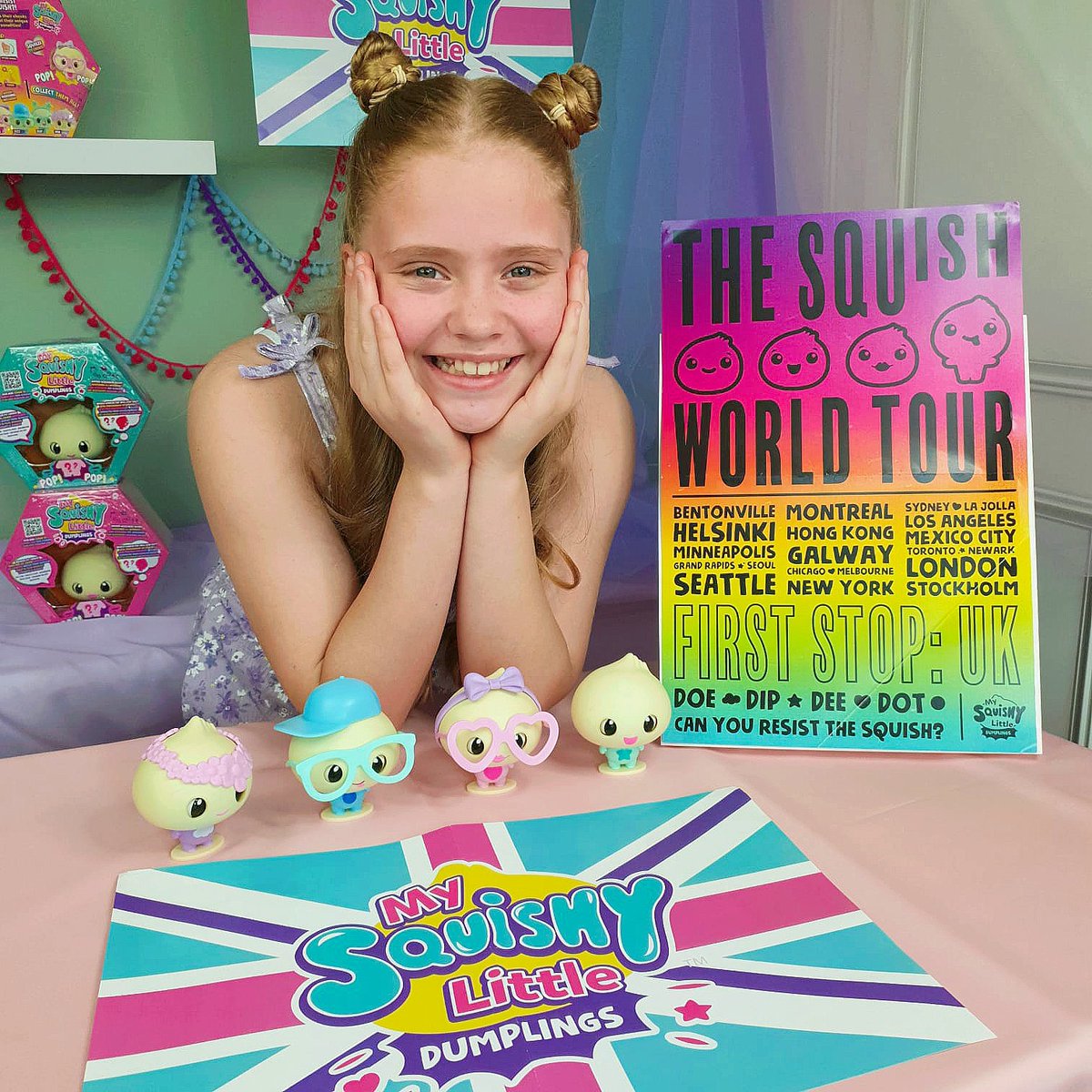 MMoonicorn's tweet photo. AD | My Squishy Little Dumplings are my new adorable bffs, each has their own unique personality and triats! I can't stop squeezing them to hear the little pop sound they make when their bodies pop out! 
Find them at @SmythsToysUK #TheSquish #mysquishylittledumplings #smythstoys https://t.co/NLwqbD8G00