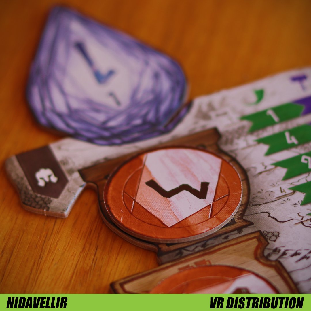 VR_Distribution's tweet image. In Nidavellir, you create a dwarven army by bidding on the strongest and the mightiest per turn. This is one of the coolest mechanics in the game as you initially start with lower values but you can upgrade by using the 0 coin. Get it from your LGS here ➡️ bit.ly/3c3q0pW