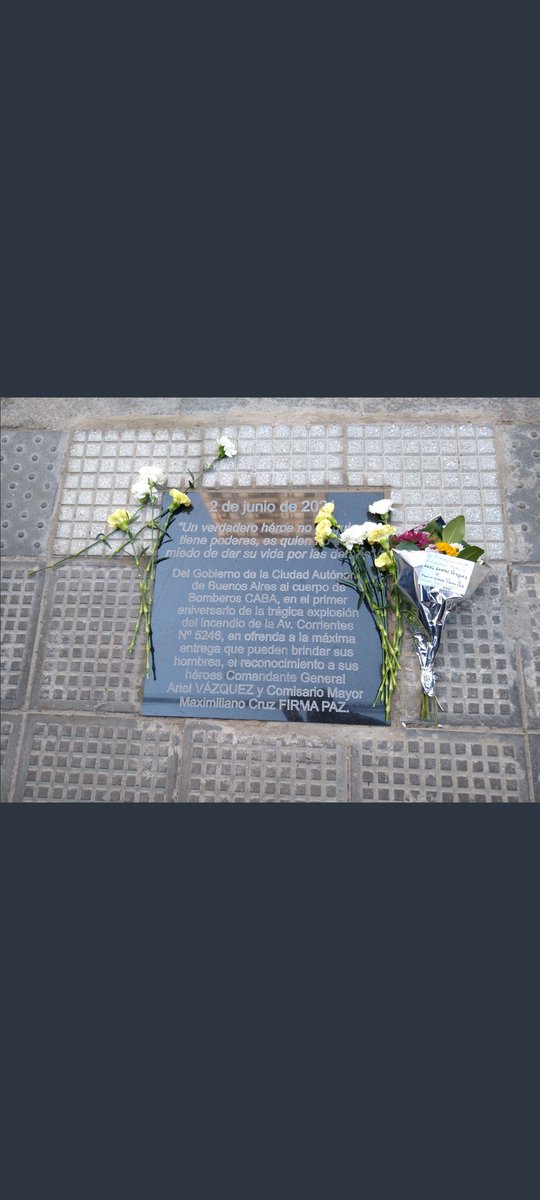 En el dia del bombero voluntario, y a un año de la explosion de Pigmento se hizo un homenaje a los bomberos caidos en cumplimiento del deber, Maximiliano Firma Paz y Ariel Gaston Vazquez