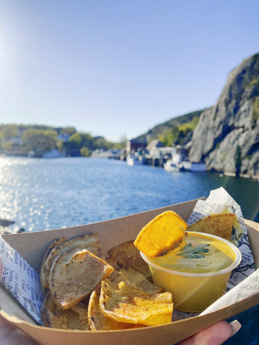 Idontcare_Dylan's tweet photo. This weekend at @QVFCNL :
 
A Vegan Miso-Marinated Tofu Burger with Nori and Dill Sauce. 

Corn Tortilla chips with a Vegan Gluten-Free Cashew Queso Dip. 

Swing down and give her a go. https://t.co/ZzjUGHwu9U
